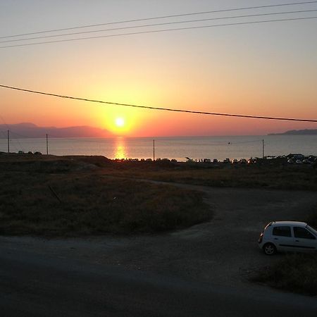 Apartment Next To The Sea In Poseidonia Posidhonia  Экстерьер фото