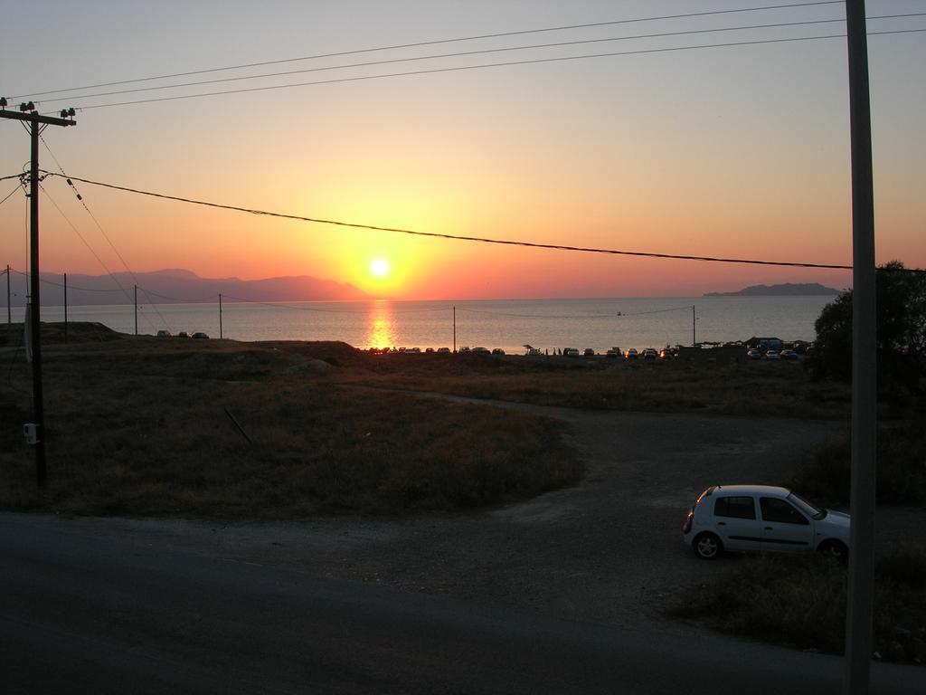 Apartment Next To The Sea In Poseidonia Posidhonia  Экстерьер фото